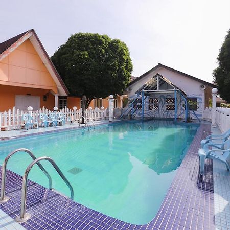 Oyo 8966 Dee Wana Resort 1 باسير بوته المظهر الخارجي الصورة